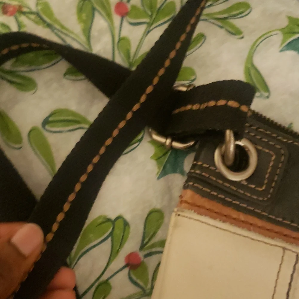 SALE!!! The Sak Beige and Black Crossbody Bag - Picture 3 of 6